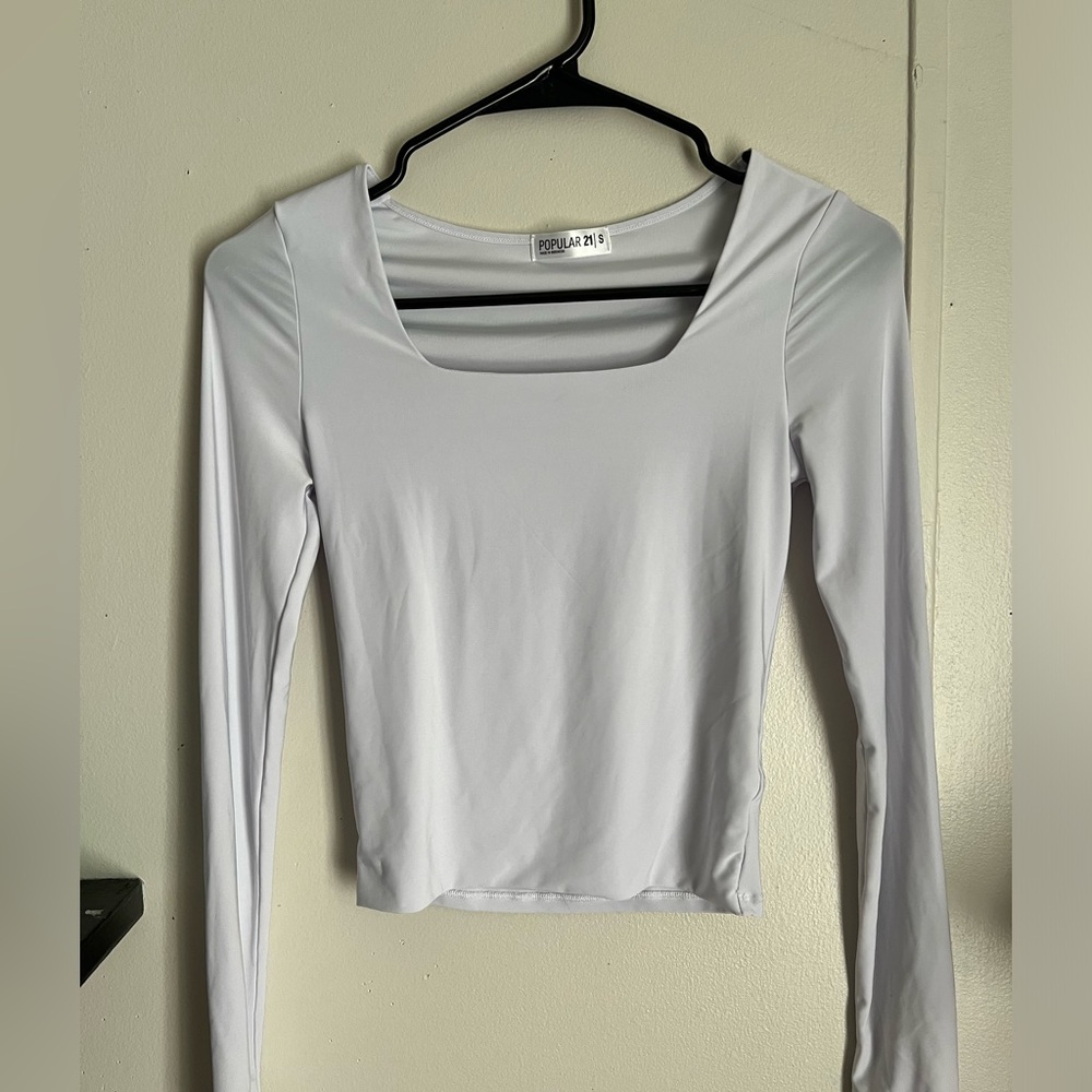 White, long sleeve crop top